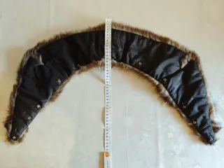 Collo in pelliccia marrone