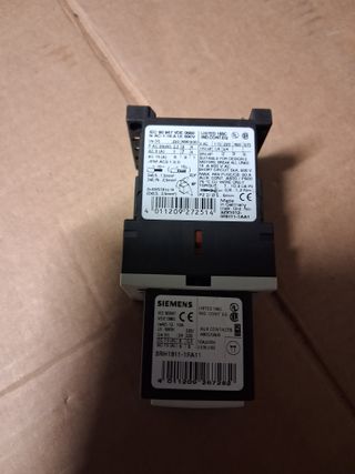 Contattore Siemens 3RT1015-1AF02