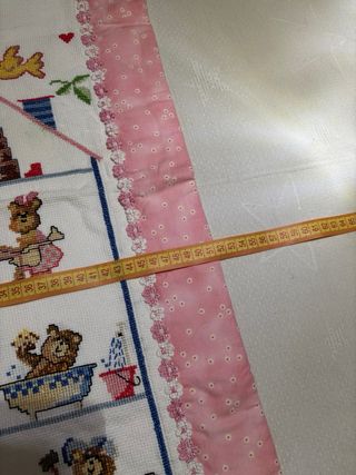 Copertina ricamata a mano orsetti 67x51 cm