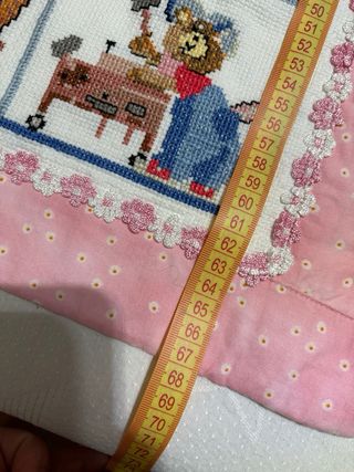 Copertina ricamata a mano orsetti 67x51 cm