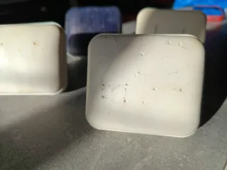 4 expositores pendientes polipiel y PVC