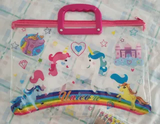 PORTAFOLIO PARA NIÑAS DE UNICORNIO.