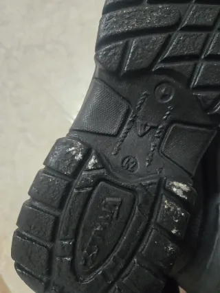 Botas de hombre negras