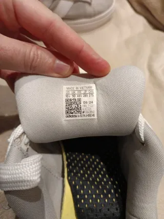 Scarpe Adidas Beige e Bianche