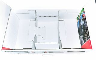 CAJA NINTENDO SWITCH + SUPER MARIO ODYSSEY