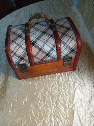 Baúl miniatura decorativo