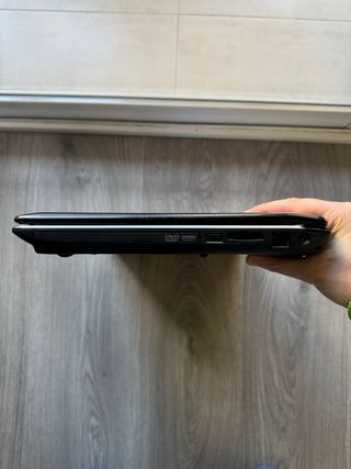 Portátil ASUS i5 funcionando