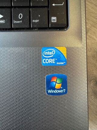 Portátil ASUS i5 funcionando