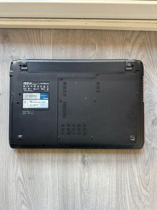 Portátil ASUS i5 funcionando