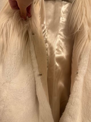 Abrigo peludo Sfera talla M