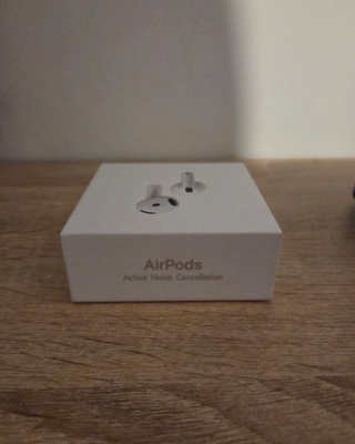 Apple AirPods 4 ANC Blancos