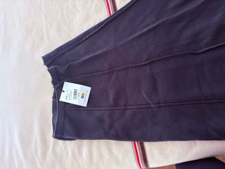 Falda larga de punto negra