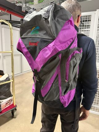 Mochila de montaña 50L sin usar