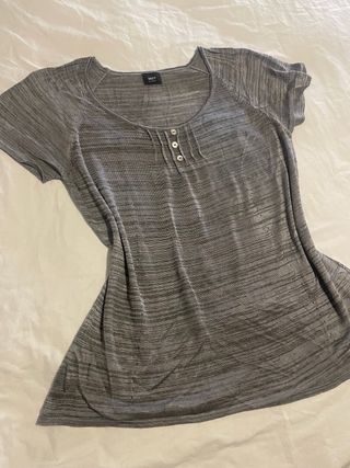 Camiseta MGT gris plateada