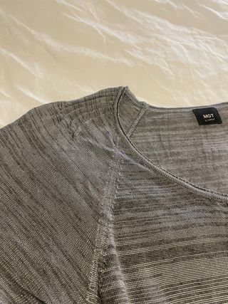 Camiseta MGT gris plateada