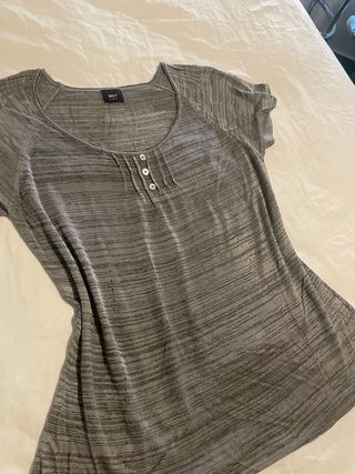 Camiseta MGT gris plateada