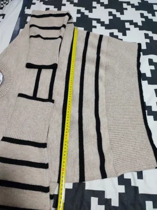 Jersey rayas Bershka beige y negro Talla 42