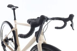 Megamo West AXS 12V (gravel) t.54 Reacondicionada