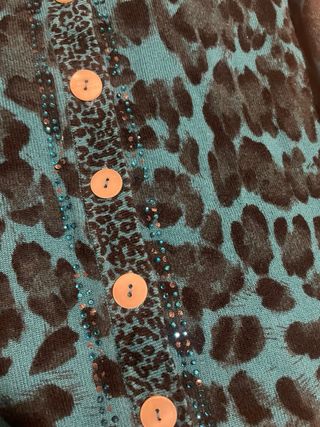 Chaqueta punto estampado animal print