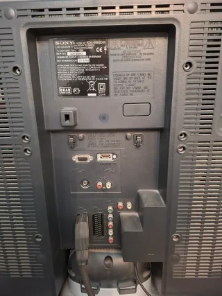 Televisor Sony Bravia y DVD, mando universal