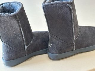 Botas forradas grises nuevas