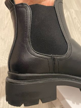 Stivaletti donna modello chelsea neri