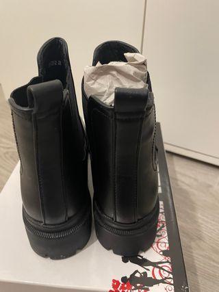 Stivaletti donna modello chelsea neri