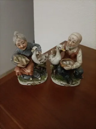 Figure di porcellana nonni con oche