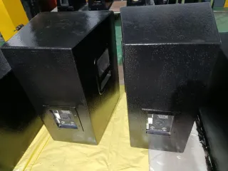 Cajas de altavoces WORK vacías