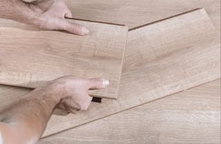 CARPINTERO INSTALADOR DE PARQUET MONTADOR