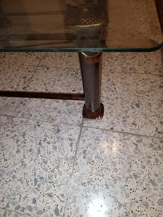 Mesa baja cristal y espejo dorado