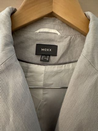 Conjunto Mexx Chaqueta y Falda Beige