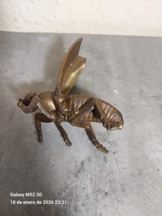 Cenicero Vintage Latón Mosca con diseño elevables