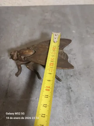 Cenicero Vintage Latón Mosca con diseño elevables