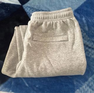 Pantalón de chándal gris