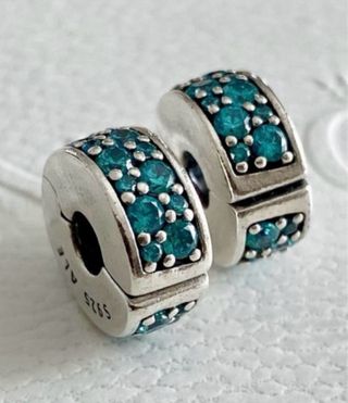 2 x Topes Pandora ORIGINALES color turquesa  clips