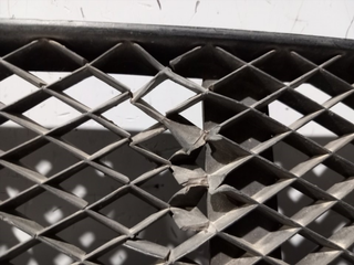 REJILLA PARAGOLPES DELANTERO VOLKSWAGEN POLO III