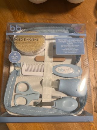 Peluche Conejo Bebé con Manta, marco,biberon, aseo