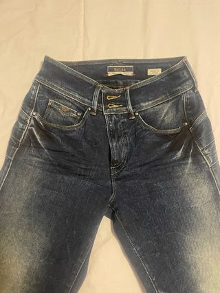 Pantalón vaquero Salsa Push In Talla 36. W 27