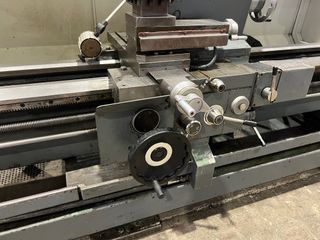 TORNO NERVION DE 3000 X 630 MM CON VISUALIZADOR