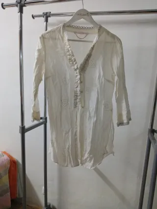 Blusa Carla R bordada talla 44