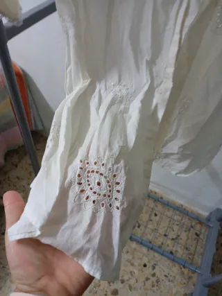 Blusa Carla R bordada talla 44