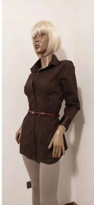 Camicetta lunga a righe marrone