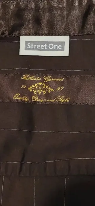 Camicetta lunga a righe marrone