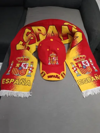 Gorra y Bufanda España