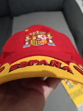 Gorra y Bufanda España