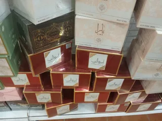 Colonia dorada y roja