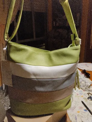 Bolso espectacular nuevo