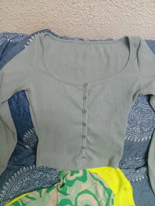 3 Tops Canalé Talla S. Precio las 3. Lote