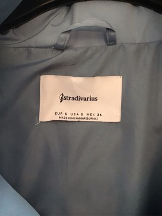 Chaquetón acolchado Stradivarius azul Talla S